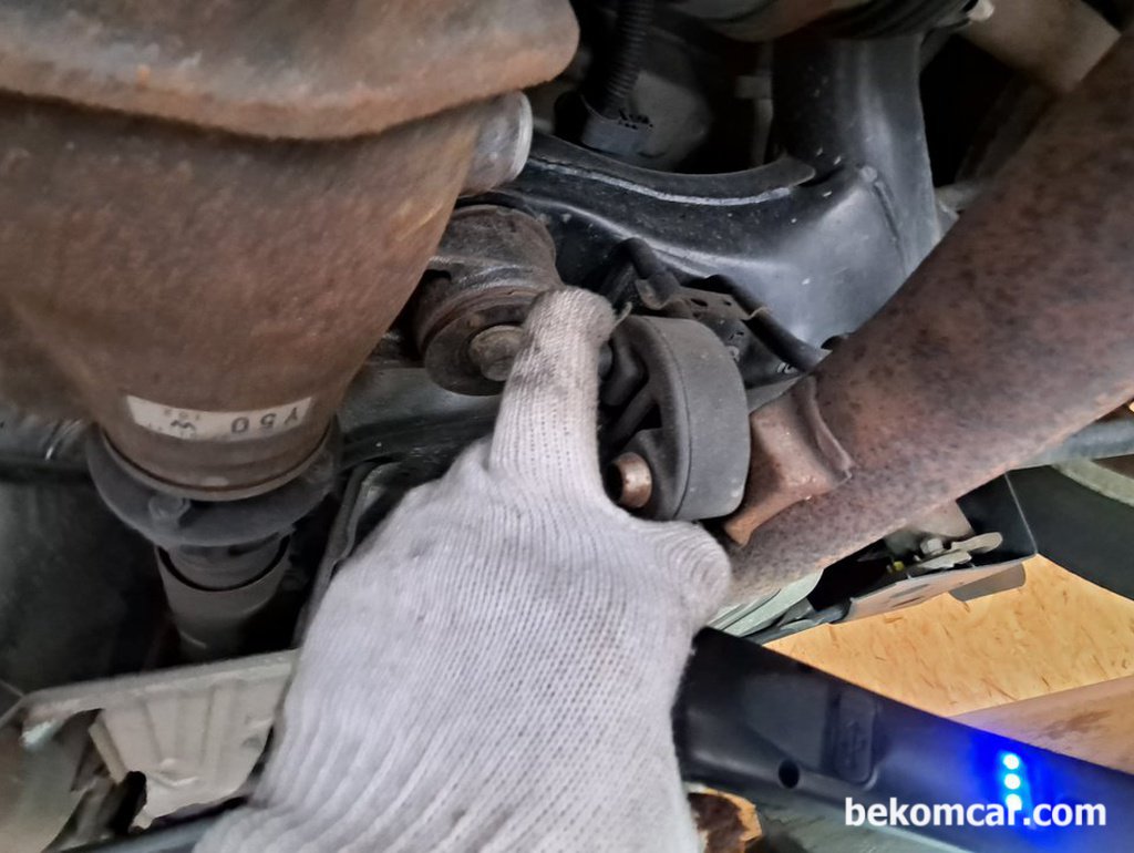 렉서스 2007년 IS250 하체 부싱류등 점검|bekomcar.com