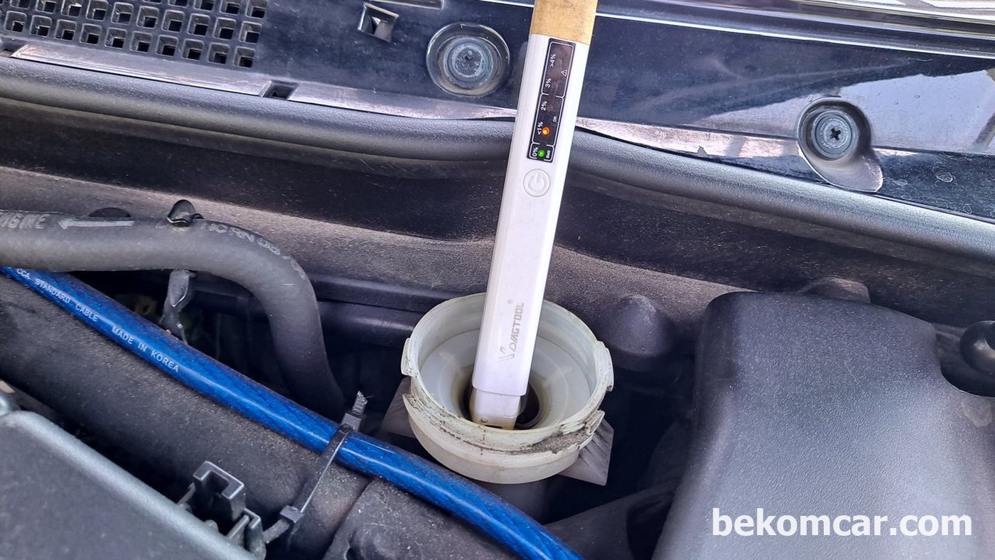 브레이크 오일의 수분함량 및 오염도를 측정하여 교환시기를 조절한다.|ベコムカー (bekomcar)