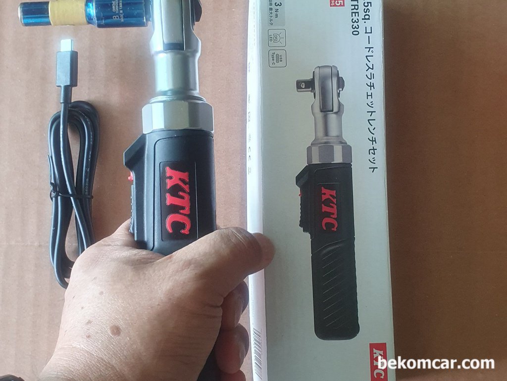 휴대성과 좁은공간에 최적 KTC USB 전동 및 수공구 라쳇 3/8" JTRE330|بيكومكار  (bekomcar)