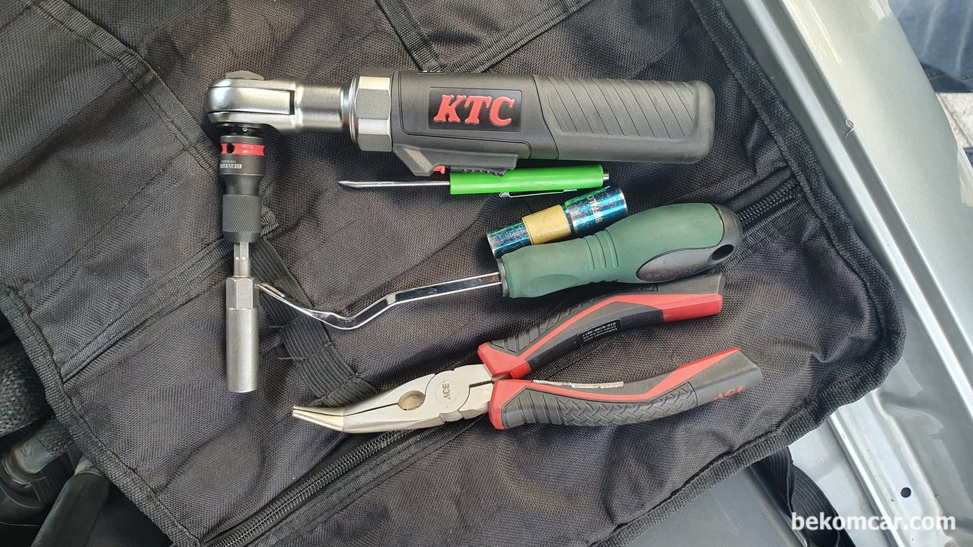 휴대성과 좁은공간에 최적 KTC USB 전동 및 수공구 라쳇 3/8" JTRE330. 3/8" 라쳇. 실제 사용해보니 역시 좋다.|بيكومكار  (bekomcar)