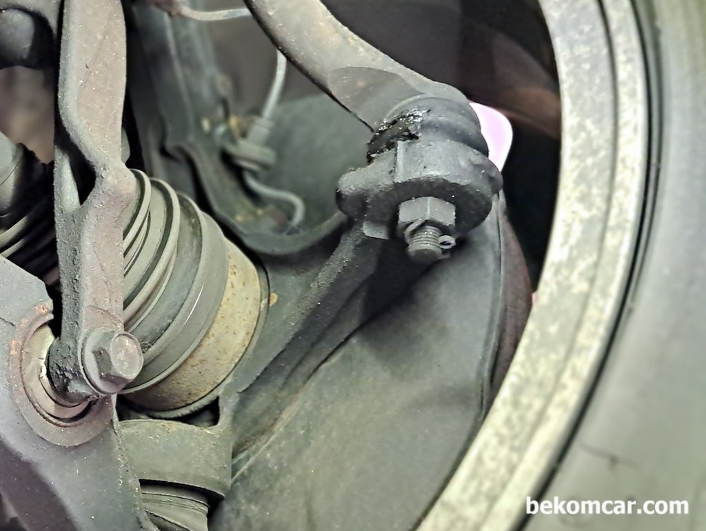 타이로드엔드 정비가 필요한 시점, 8세대 혼다 어코드|bekomcar.com