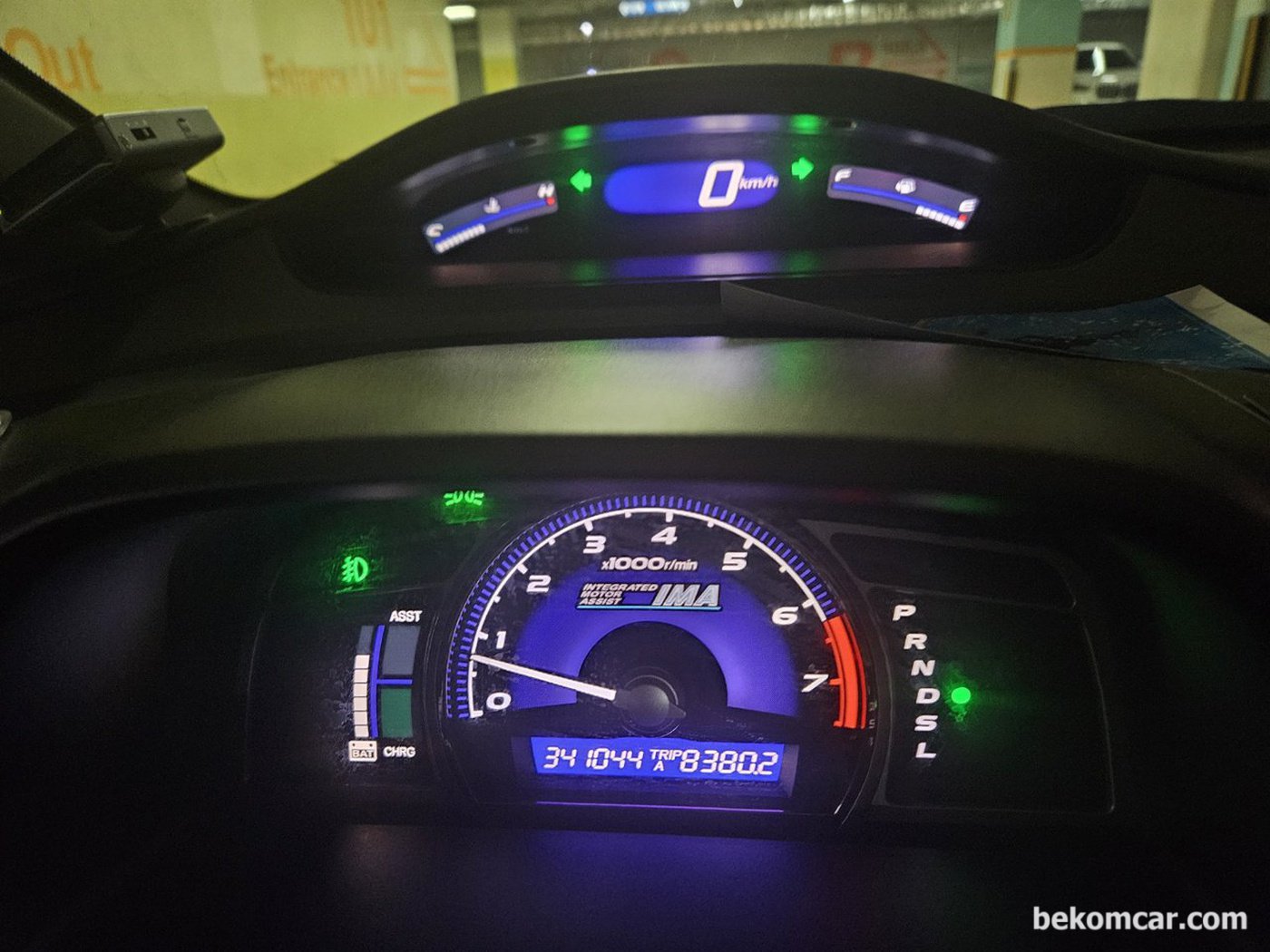 베콤카 진단차량은 HONDA, 2007, 시빅 하이브리드, 340,863km 주행했다. IMA (혼다 하이브리드 시스템) 고장, 엔진 PGM-FI 고장코드, 미션 고장코드, EPS 고장코드 등, 베콤카 진단 과 응급정비후 다음날의 계기판이다. 고장코드가 없다.|베콤카 차량정밀진단