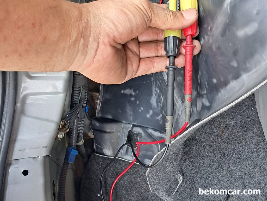 차량 전구, 모니터 & 모터등 전원측정 방법중 하나|bekomcar.com