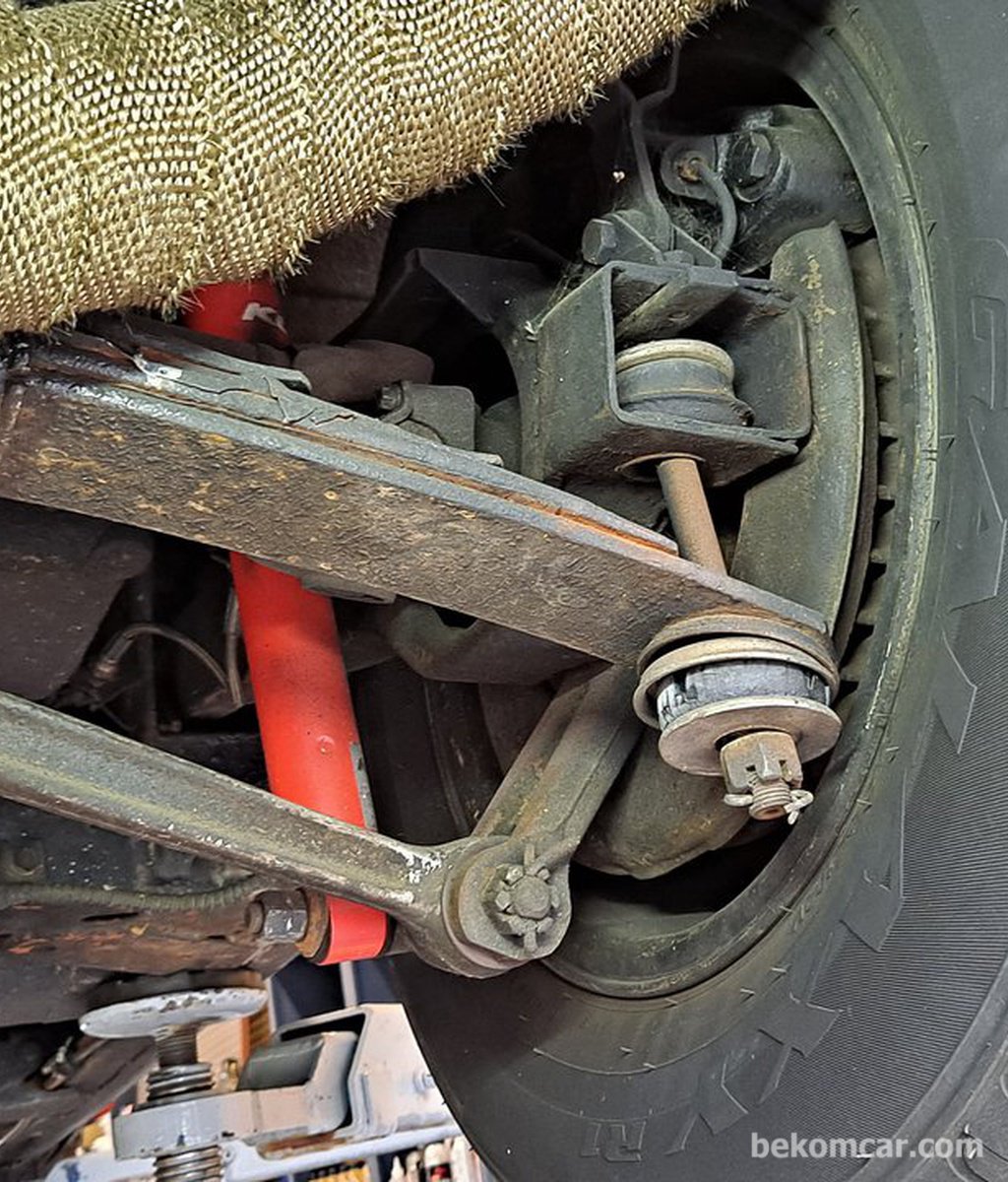 쉐보레 스포츠카 콜벳 C3 중고차 차량점검중 하체점검일부|贝科姆汽车 (bekomcar)