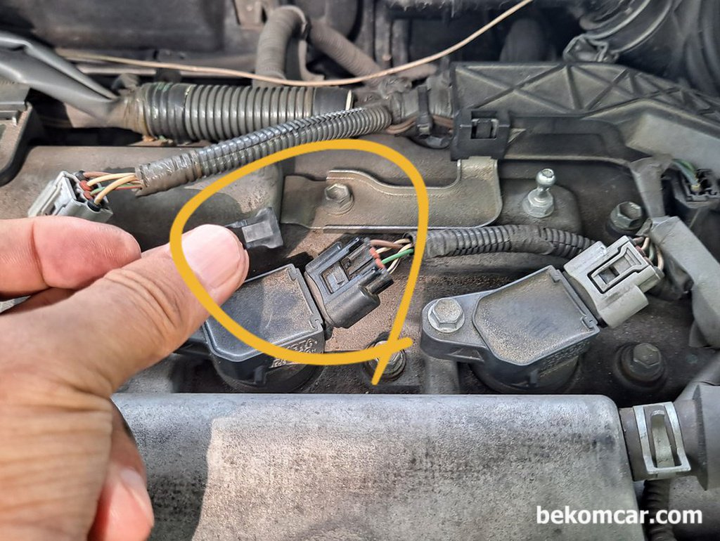 도요타 렉서스 점화코일 코넥터 탈거시 부러짐 주의요|bekomcar.com