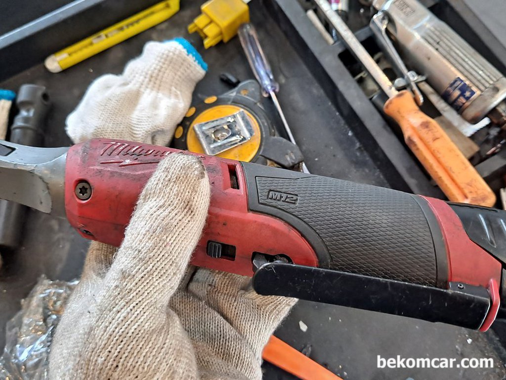 밀워키 3/8" 전동임팩트 정비공구의 품질을 생각해본다|bekomcar.com