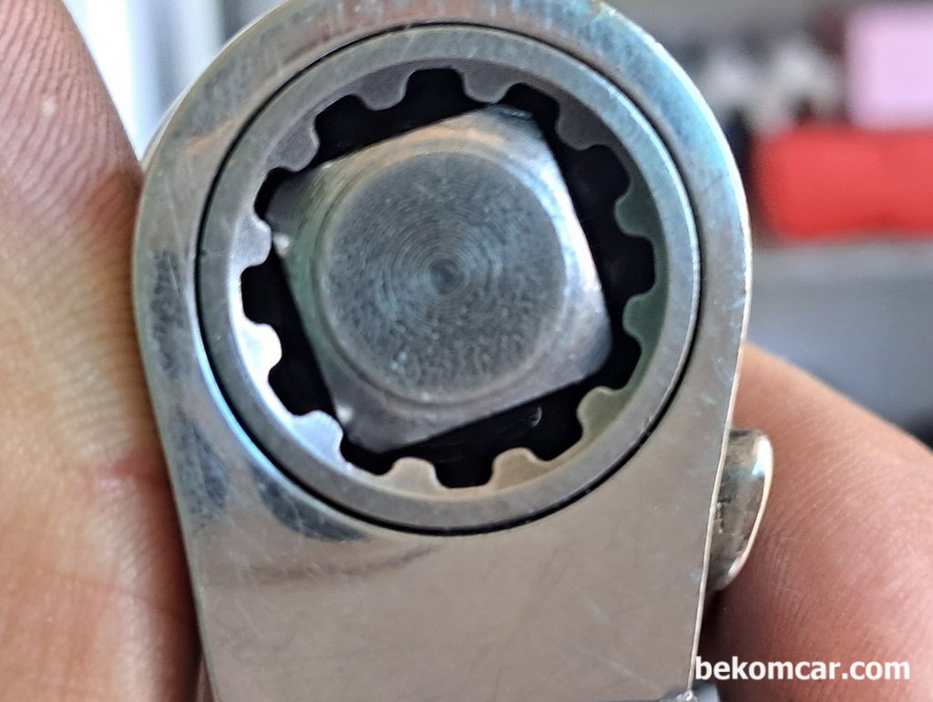 스플라인 형태가 가장 실질적인 공구중 하나이다|bekomcar.com