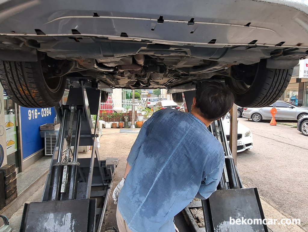 bekomcar academy, Underneath car inspection of Honda Accord 3.0|bekomcar.com