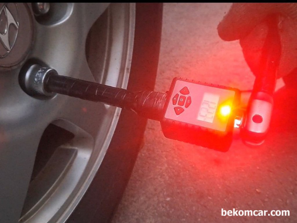 Digital torque adapter could tell you existing torque value|bekomcar.com