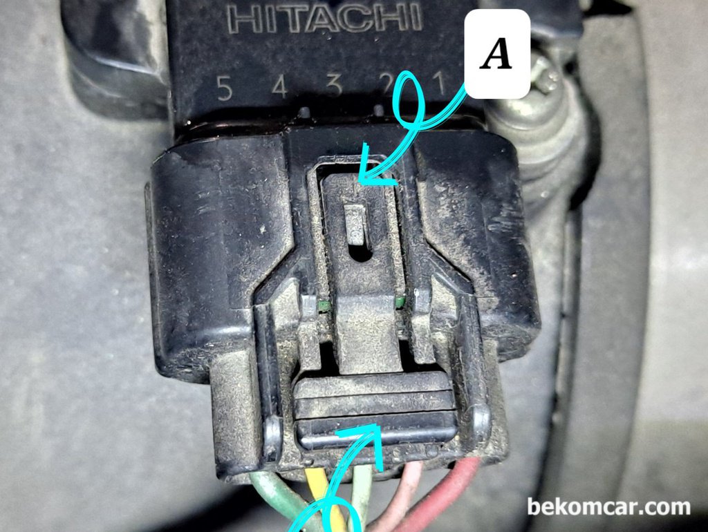 자동자 자가 정비시 커넉터 분리하는 방법|bekomcar.com