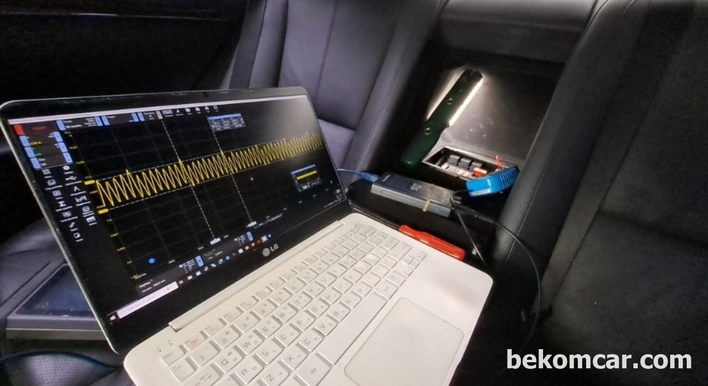 벤츠 S550 으로 연료 펌프 상태를 진단하고 있다. 사용하는 전류 및 모터 회전속도 등을 분석한 결과 연료 펌프는 정상작동 중이다. 그리고 8개 브러시 접촉 부분도 모두다 상태가 좋다. 당분간 연료펌프 고장 가능성은 매우 낮다.|bekomcar.com