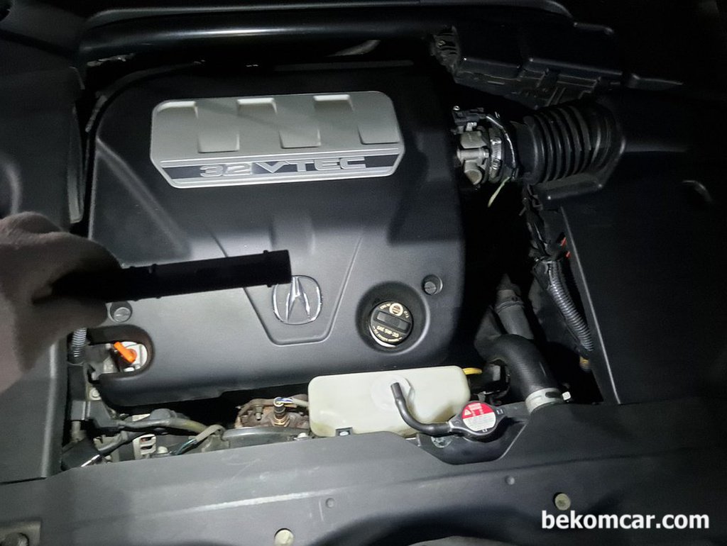 북미버전 혼다 아큐라 TL 전륜구동 차량 엔진룸 점검|bekomcar.com
