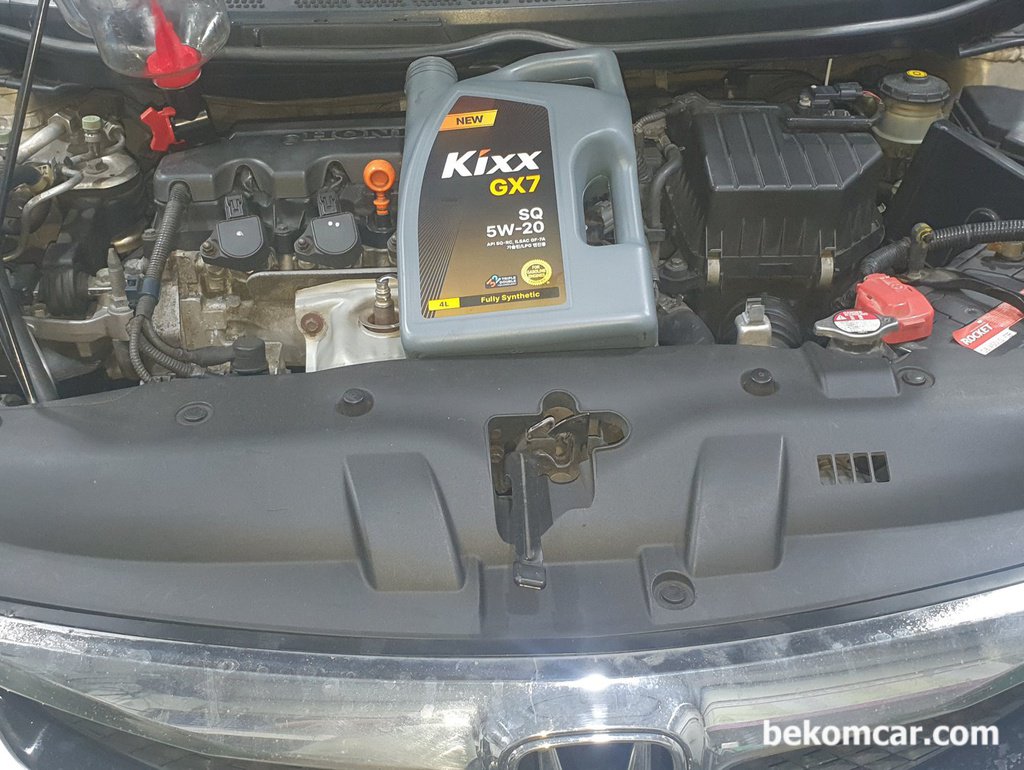 혼다 시빅 8세대 1.8L 195,000km 엔진오일 교환|بيكومكار (bekomcar)