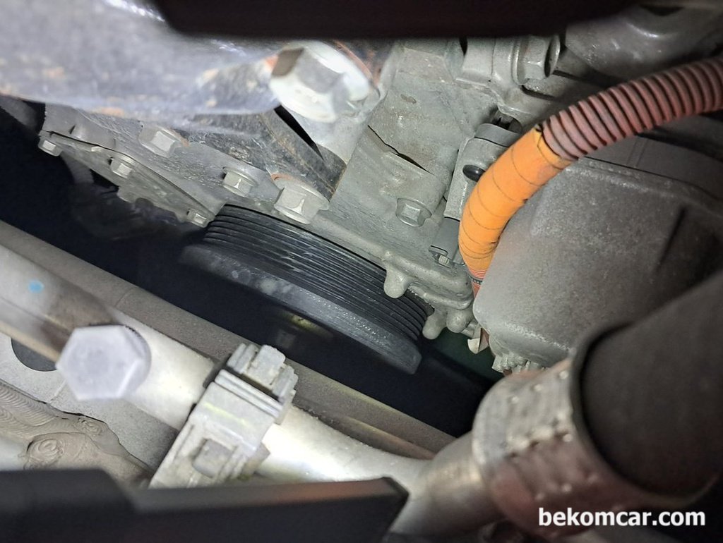 토요타 캠리 하이브리드 7.5세대, 겉밸트가 없다?|بيكومكار (bekomcar)