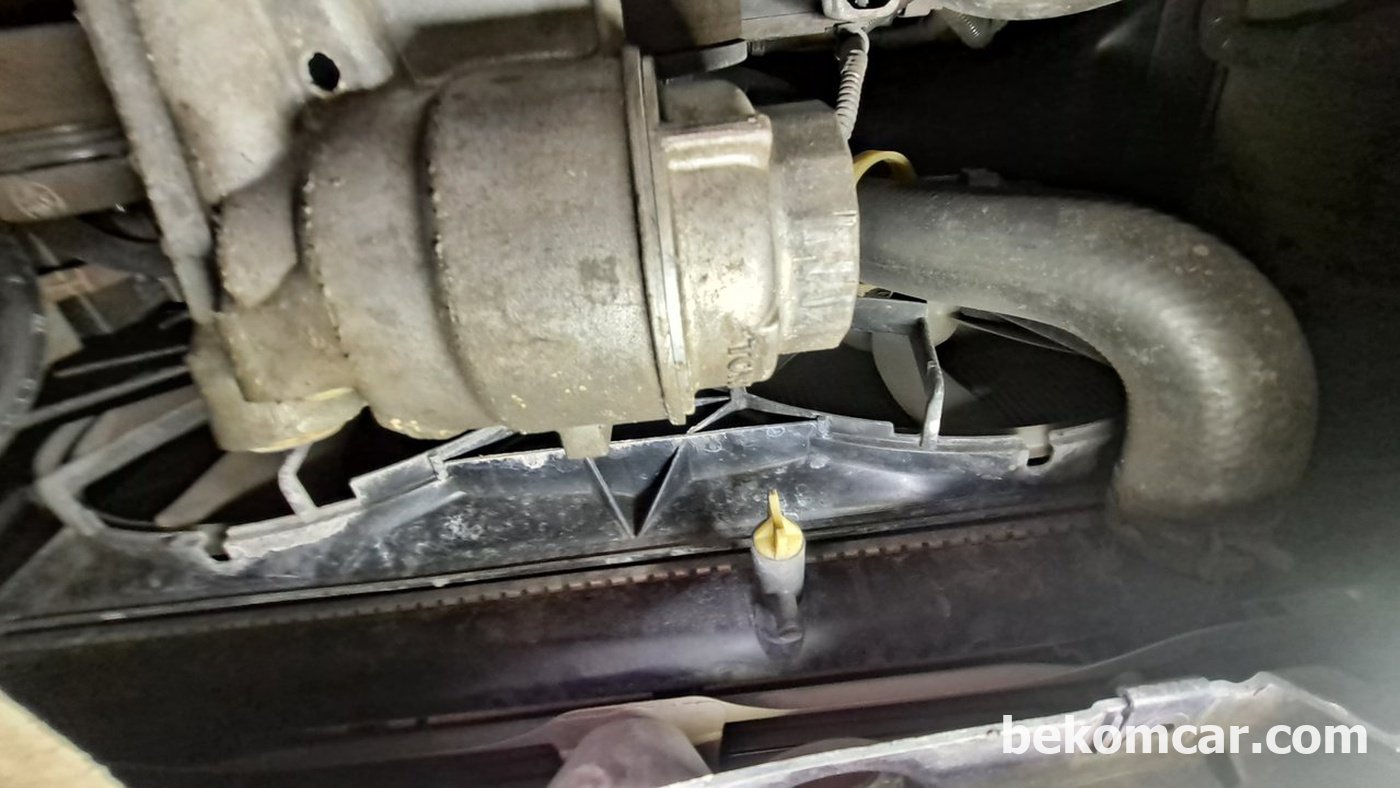 엔진오일 필터 및 엔진부분의 누유등 상태점검|贝科姆汽车 (bekomcar)
