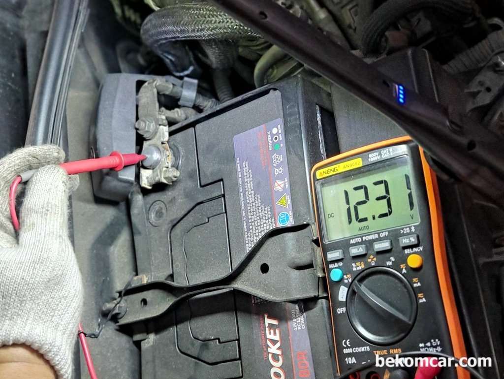 렉서스 2007년 IS250 시동전 배터리 전압측정|bekomcar.com