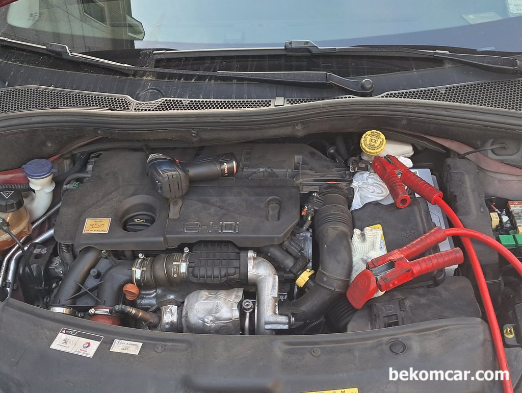 푸조 세단 208 배터리 및 캐패시터 잔류전류 제거작업|bekomcar.com