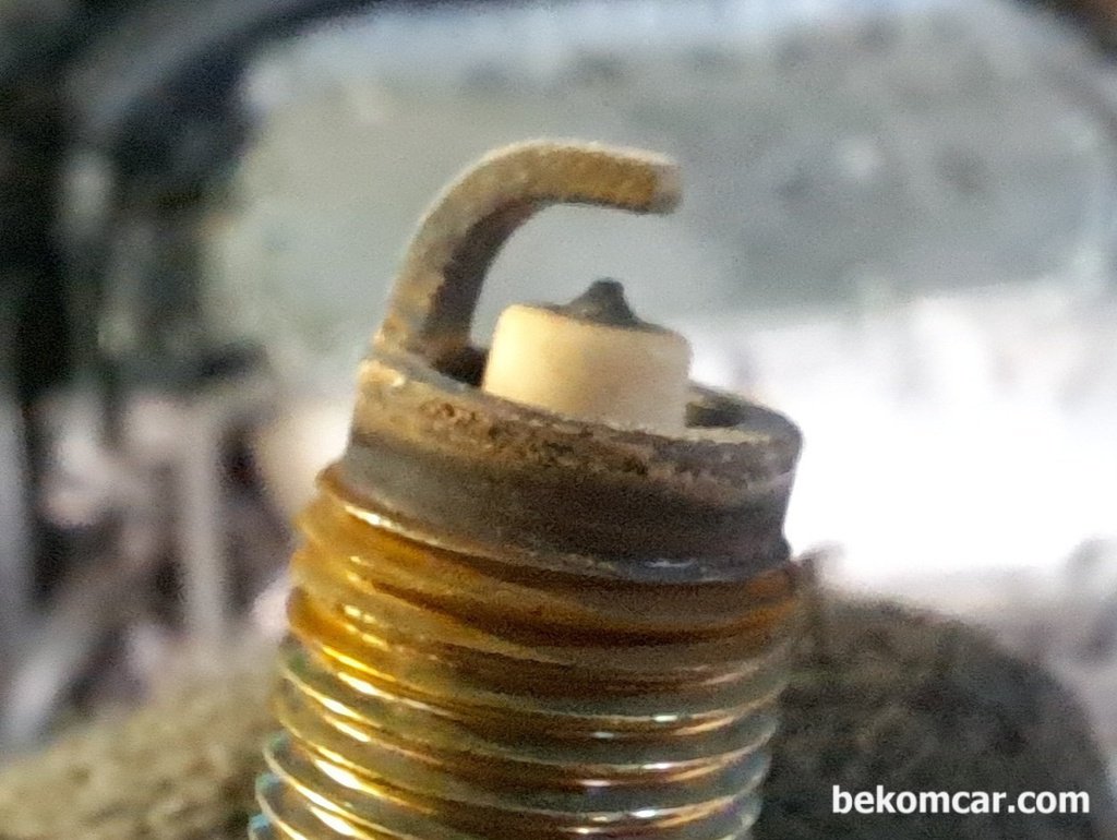 점화플러그는 엔진오일교환시 체크해본다|贝科姆汽车 (bekomcar)