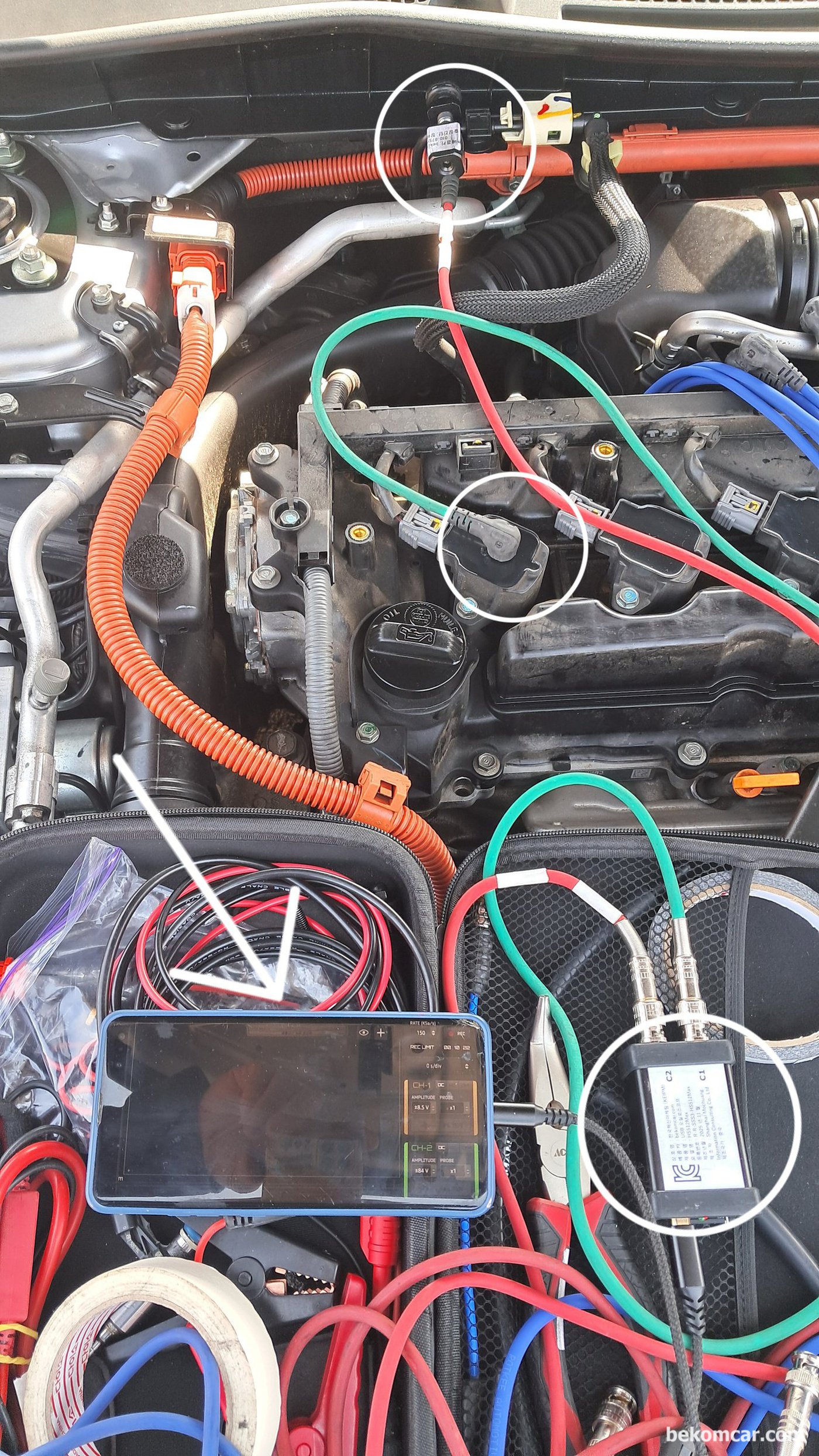 혼다 어코드 10세대 인젝터 분사량 차이, 분사노즐 카본 막힘, 인젝터 작동상태, 연료펌프 & 전원 접지 휴즈 하네스등 상태 등 기초적인 진단이 가능하다. HS512Max 스코프, ROTKEE VS 진동센서 그리고 LX1 싱크채널 프로브 를 사용했다. 실제 진단 차량은 혼다 어코드 10세대 2.0T 이지만 자료사진은 혼다 어코드 9.5세대 하이브리드 차량이다. 측정방법 은 어느 차량이든 같다.|bekomcar.com