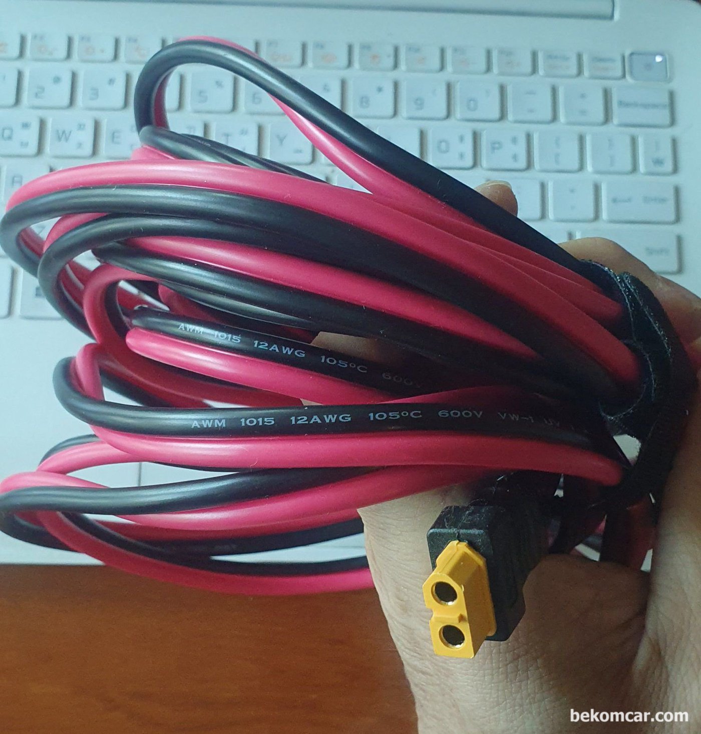 각자가 원하는 방식대로 POWER & GROUND 공급케이블을 사용하면 좋다. 차량 어느 부위에서 작업하더라도 확실하게 전원 접지 부하전압강하 측정이 가능하다. 개인적으로 파워 그라운드 전원 공급선은 6m 길이는 되는것이 좋다.|贝科姆汽车 (bekomcar)