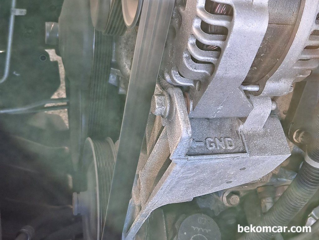 2013 GM캐딜락 에스컬레이드 겉벨트 및 엔진룸|bekomcar.com
