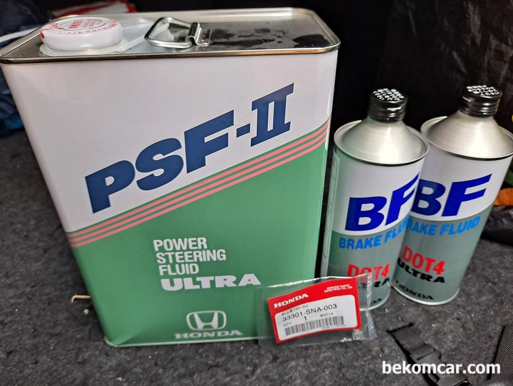 Honda genuine brake fluid and power steering fluid (PSF)|bekomcar.com