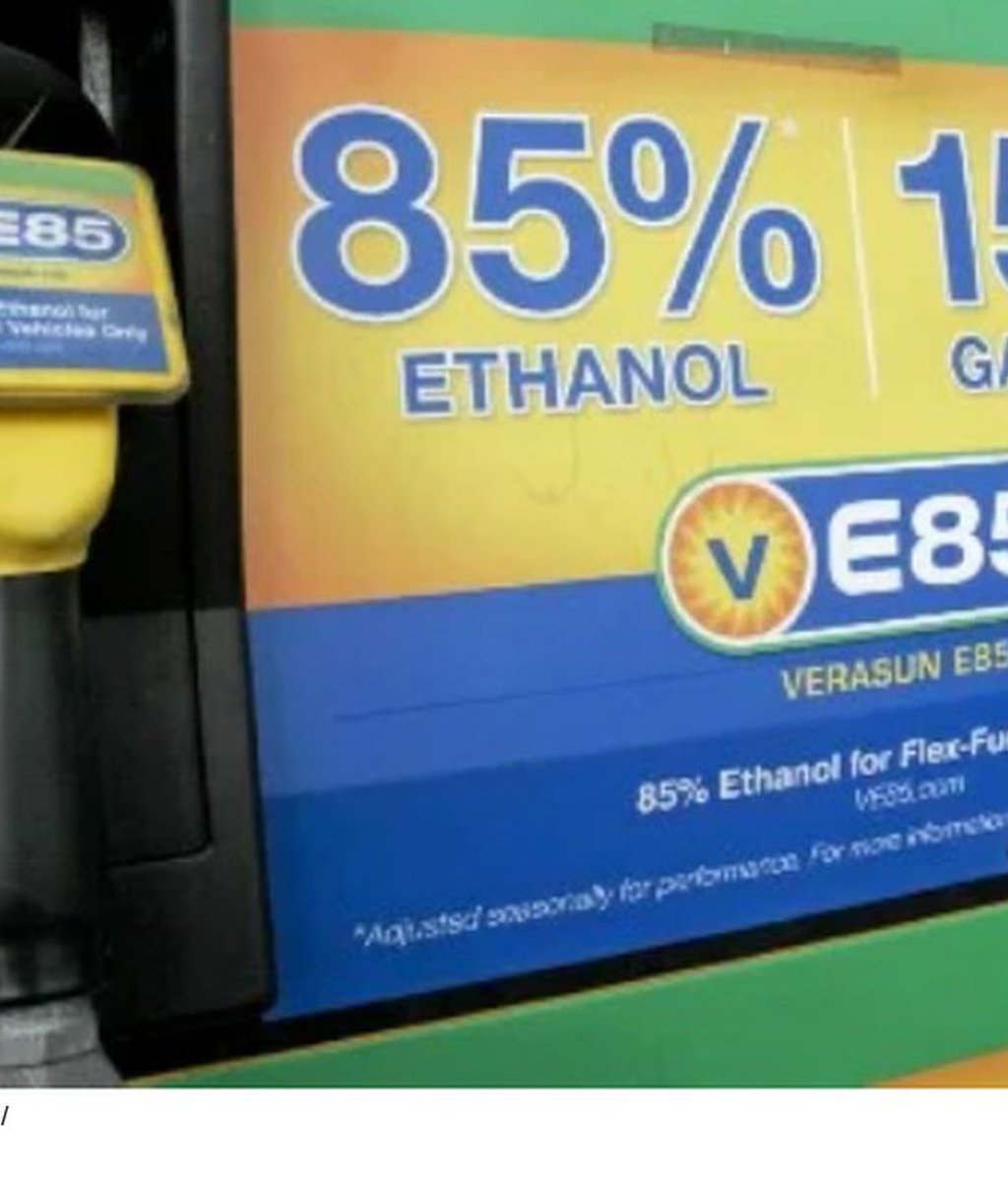 크라이슬러 지프 체로키 시동이 걸리지 않아요. 정비소는 E85 때문이라고 합니다.|ベコムカー (bekomcar)
