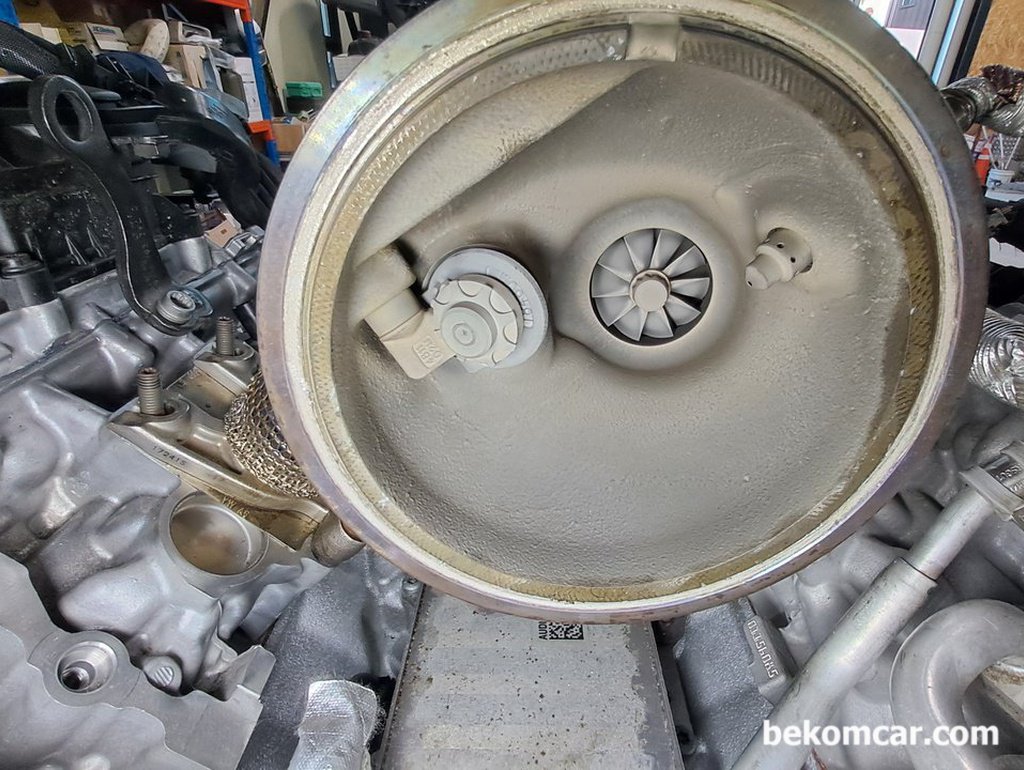 포르쉐 (Porsche) 터보내부 모습 Wastegate & Turbine|베콤카 차량정밀진단