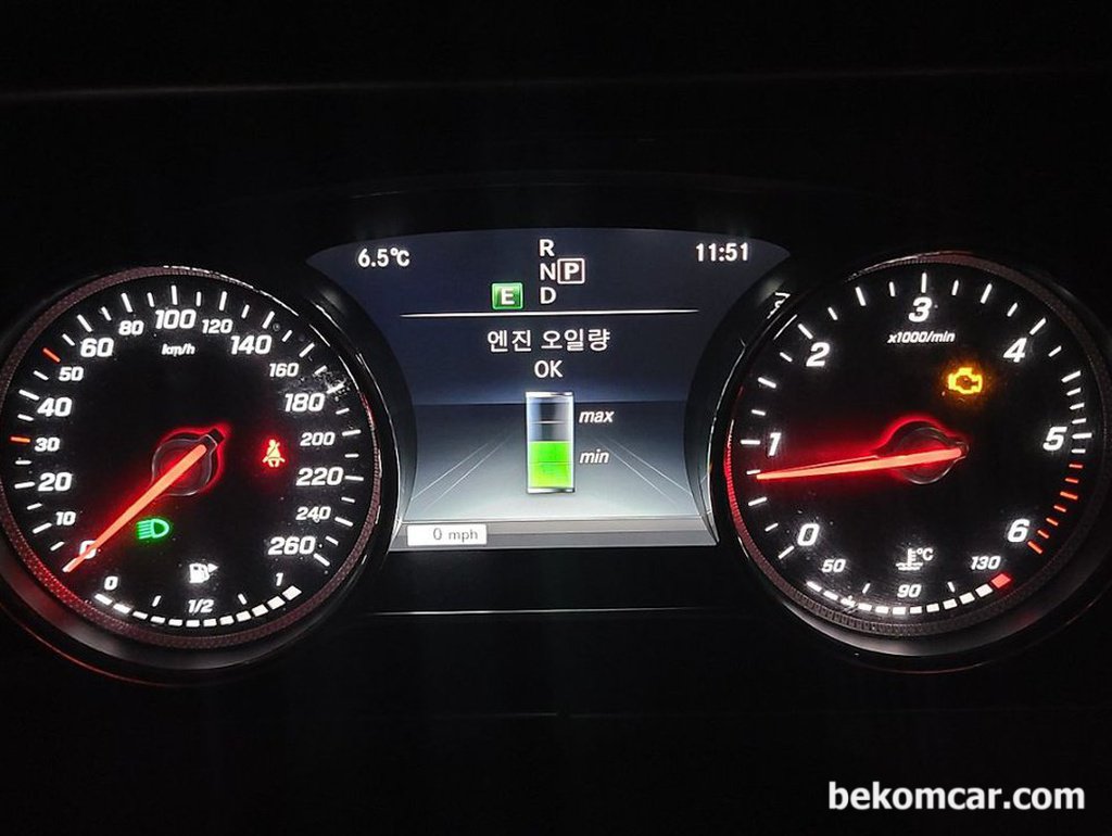 메르세데스 벤츠 W213 220D 2018년 엔진오일 용량|بيكومكار (bekomcar)