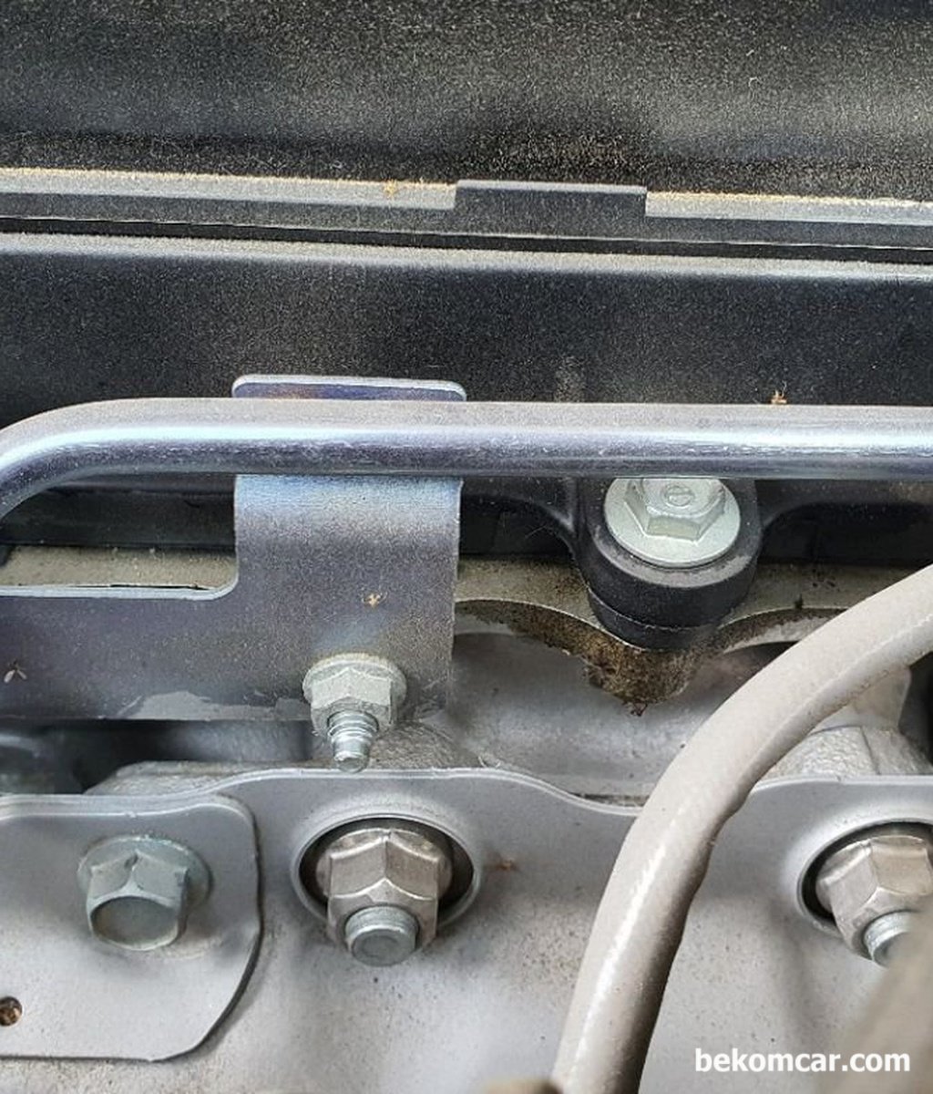 2019 Honda Accord 1.5T. 30,000 km. The valve cover leaks engine oil. Is it safe?|bekomcar.com