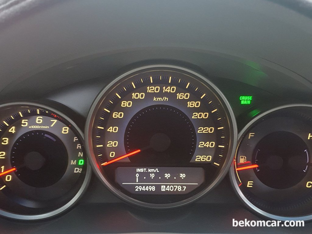 베콤카에 특별한 혼다 레전드, 294,498km 주행|بيكومكار (bekomcar)