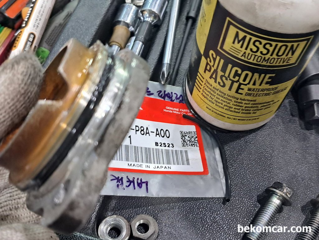 혼다 레전드 누유, 캠새프트 쓰러스트 커버 가스켓 교환|bekomcar.com