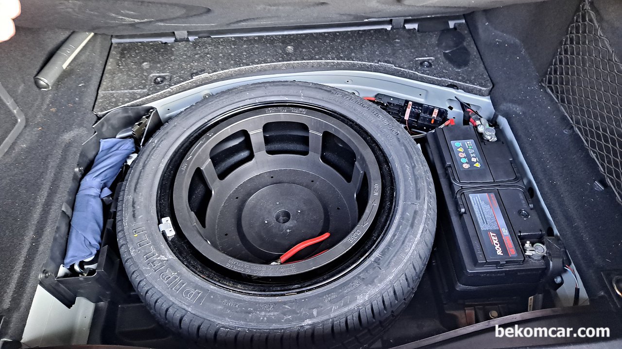 Should I keep spare tire in the trunk?, None|bekomcar.com