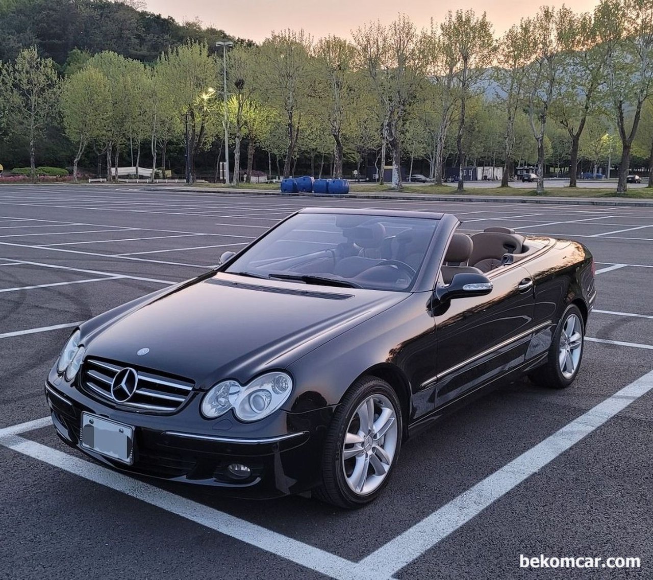 메르세데스 벤츠 CLK350 컨버터블 차량, 메르세데스 벤츠 CLK350 컨버터블 차량. Photo credit: 클래식카코리아, https://cafe.naver.com/classiccarkorea|بيكومكار  (bekomcar)