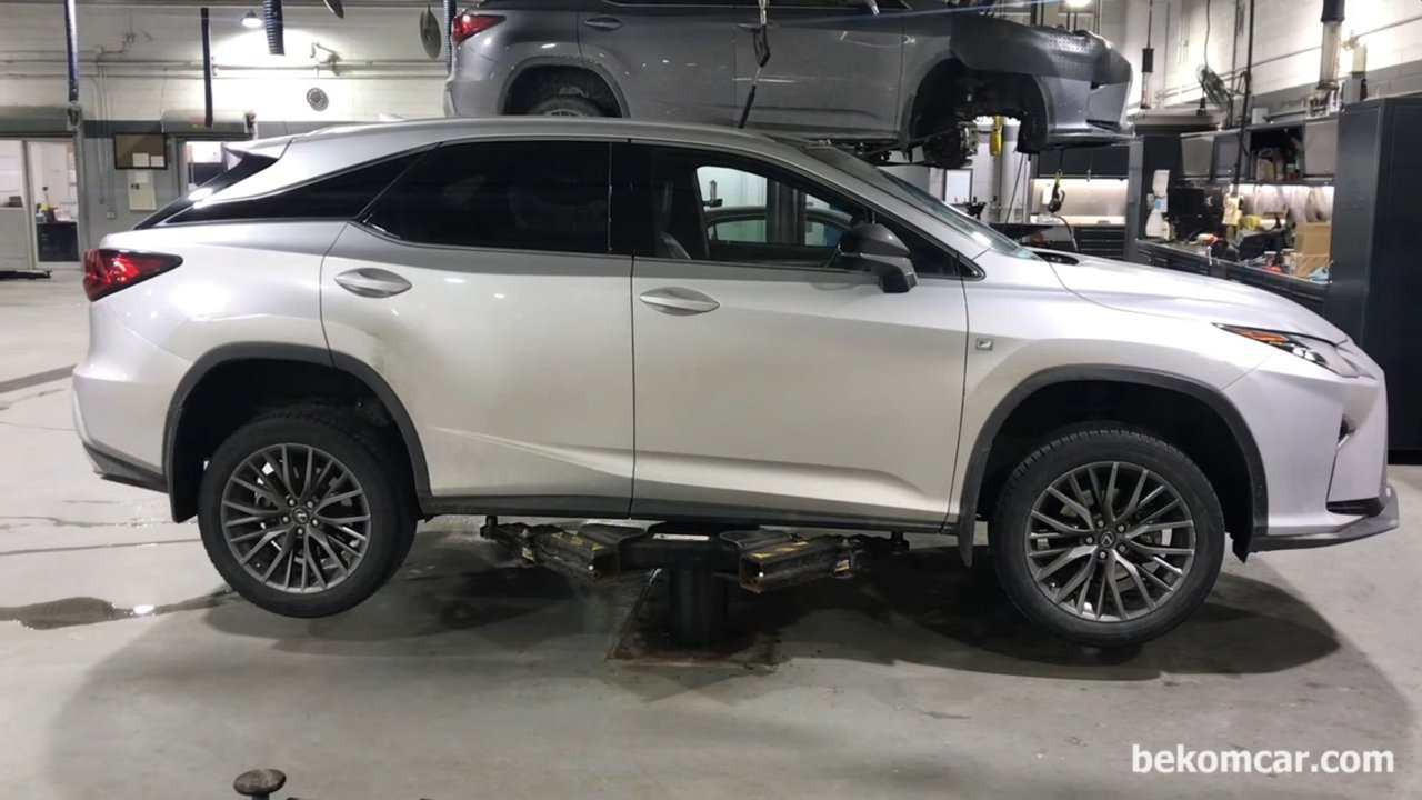 Lexus RX350 미션오일 교환, 렉서스 2016-2021 Lexus RX350 미션오일 교환. Photo credit:  Viktor G Automotive, https://www.youtube.com/watch?v=s0UTZuugGoM|贝科姆汽车 (bekomcar)