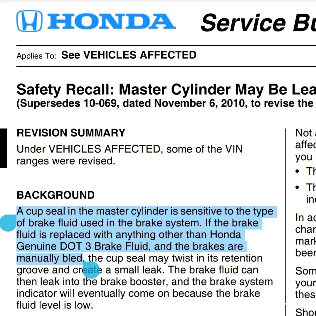 보증이후 차량유지보수, 어떻게 하는것이 좋을까?, 혼다는 구체적로 비 순정 브레이크오일 사용시 브레이크 컵 씰 에 누유가 발생할 수 있다고 고지하고 있다. 실제 리콜전단계인 TSB가 발행되었다. Courtesy of Honda Motor|bekomcar.com