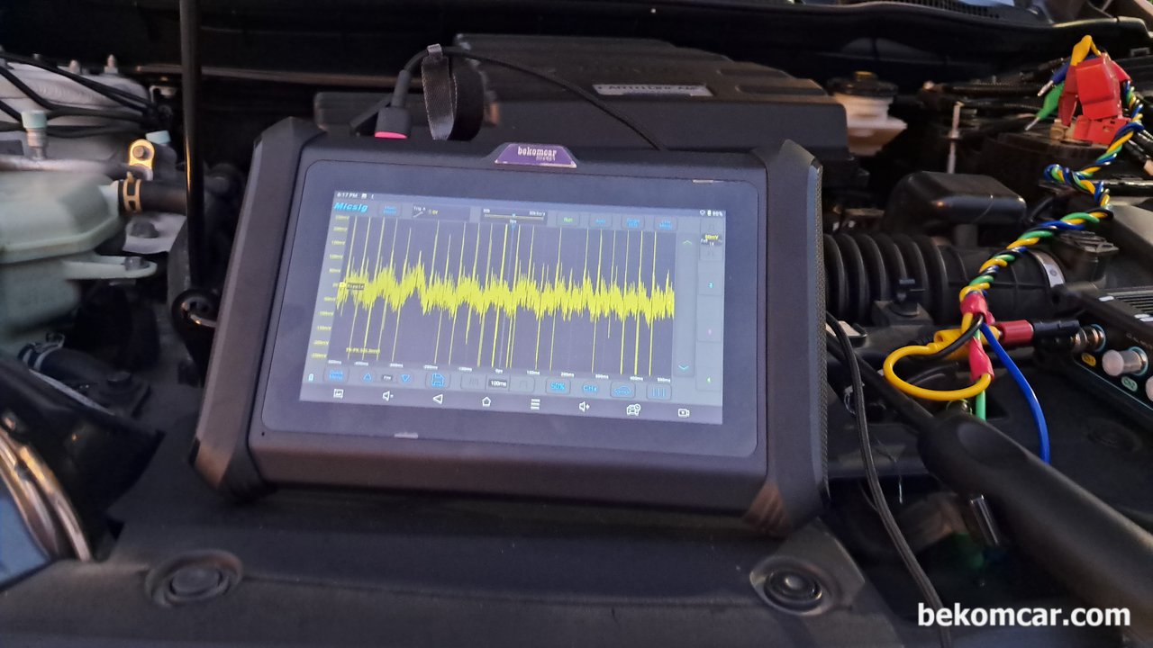 혼다 CR-V 5세대 중고차구입후 알터네이터등 검수, 알터네이터 진단으로 교류만 추출하여 리플전압을 측정한다. 알터네이터 고장을 예측할 수 있는 진단방법이다. 100 ~ 150mV로 정상이나 스파이크가 있다. 다행히 스파이크정도가 크지 않다.|ベコムカー (bekomcar)