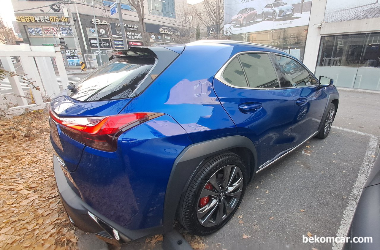 출장진단, 렉서스 2020년 UX250H 전방센서, ABS/VSC/TRAC 등고장코드, LEXUS UX250H 2020년, 전방센서 ECU Calibration 및 ABS/VSC등 고장코드 (C1345, C1349, C1AE187, C13A9) 분석정비를 위하여 부천의 한 공업사로 출장 진단서비스를 했다. 범퍼의 프론트 센서는 ECU Calibration이 되었으나 ABS/VSC/TRAC C1345 & C1349 고장코드는 렉서스센터의 도움을 받아서 해결하였다. 프론트센서까지 확인해셨다고 한다. 렉서스센터에 고맙게 생각한다.|베콤카 중고차구매진단