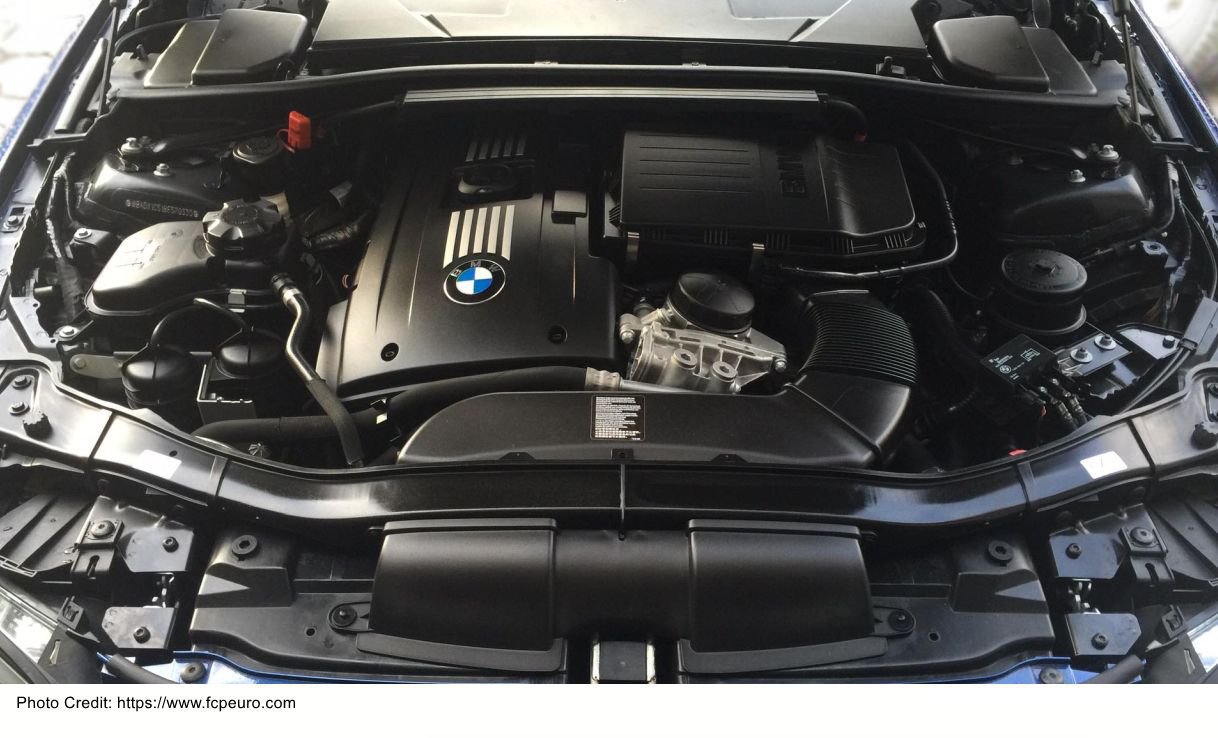 BMW N54 고장코드가 30BA/30BB 스캔되는데 뭐가 고장일까요? 센터에서는 인젝터 고장이라고 하고 운행을 못 하고 있습니다.., 자료사진출처: https://www.fcpeuro.com. BMW N54엔진 뿐아니라 N52 N55등 대부분의경우 점화코일 혹 인젝터등의 고전압 역류로 인하여 ECU (DME/DDE)가 고장나는경우가 상당히 흔하다. 공연비 희박상태와 엔진블럭 접지등을 항상 잘 챙기는것이 ECU 고장을 예방하는 방법중 하나이다.|bekomcar.com