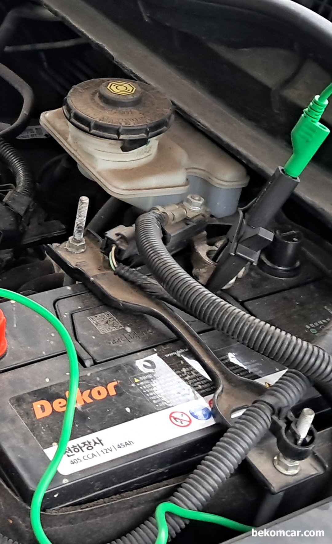 2017년 혼다 어코드 차량으로 Check Charging System 메시지가 뜹니다. 고장코드는 P16E3 가 뜨는데 원인이 뭘 까요?, 혼다 CRV 차량으로 어코드 및 다른 혼다 아큐라 차량도 비슷하다. 충전 시스템 의 중요부분 중 하나가 바로 배터리 센서이다. 알터네이터,  ELD, PGM-FI등 여러가지 요소들이 존재한다.|ベコムカー (bekomcar)