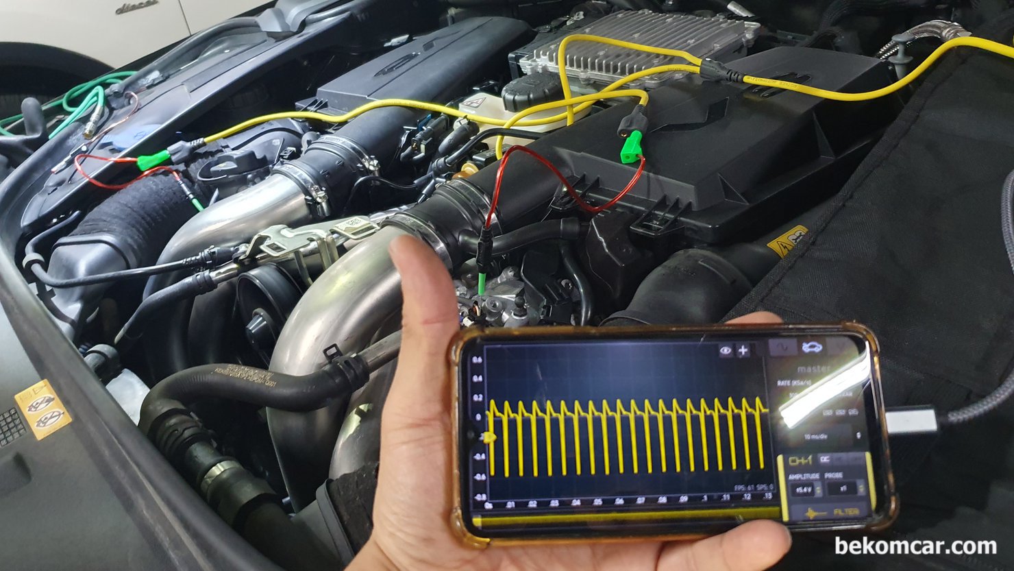 서서울모터리움 벤츠 S500 W222 중고차 구매점검 기록, 벤츠 W222 S500 중고차 구매점검 매매단지는 강서구에 있는 서서울모터리움 이다. 육안점검 등 과 함께 최대한 자세히 엔진상태 등을 점검한다. 다행이 엔진쪽은 상태가 좋은 것으로 판단된다.|베콤카 차량정밀진단