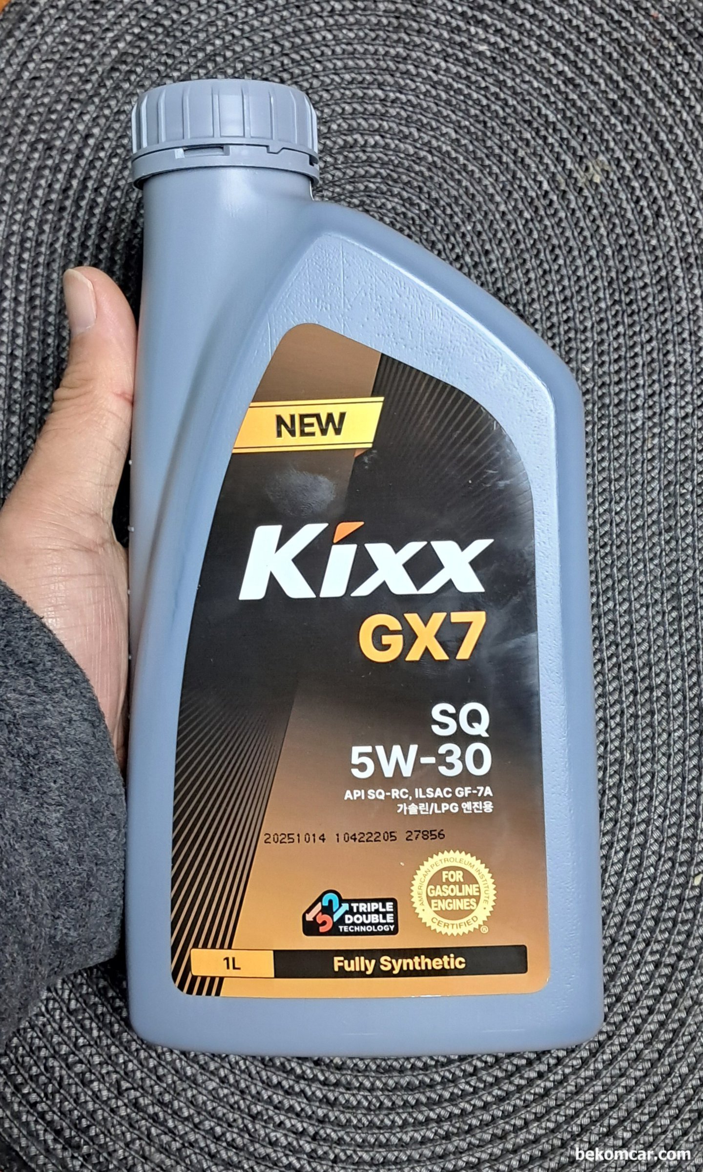 터보 GDI차량 엔진오일 선택시 API SQ 등급을 사용해야 할까요?, API SP등급 다음의 SQ등급은 특히 터보 GDI 직분사 엔진 (TGDI)에 최적화된 엔진오일이다. 하지만 중요한것은 본인 차량의 메뉴얼을 참고하여 규격에 맞은 엔진오일 사용이 더 중요하다. Kixx GX7 SQ 5W-30 엔진오일이다. API-SQ-RC, ILSAC GF-7A 등급 이다.|bekomcar.com