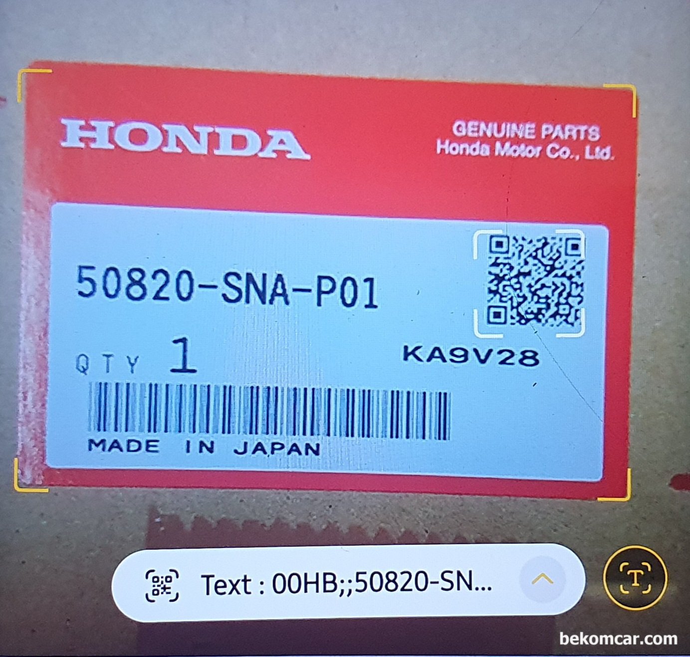 혼다 엔진마운트 주문했는데 순정인지 아닌지 어떻게 구분 할 수 있나요?, 혼다 부품에 붙어있는 라벨이다. 혼다 순정 제품이다. QR코드 스캔시 부품번호등 관리체계 정보가 스캔된다.|베콤카 차량정밀진단