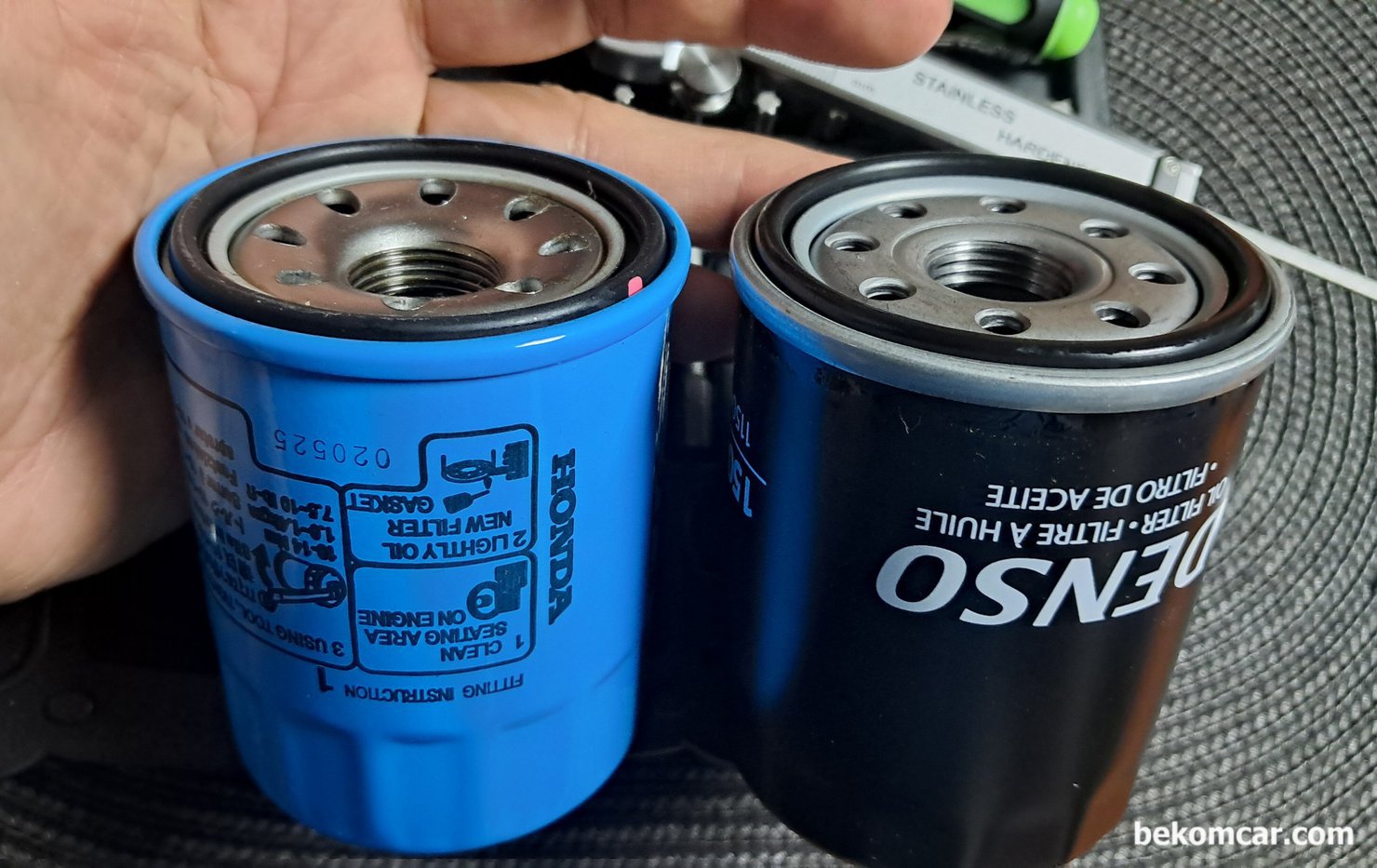 혼다자동차 및 렉서스 토요타 덴소 깡통 엔진오일 필터  비교자료, 혼다 와 렉서스 토요타에서 사용하는 덴소 깡통 엔진오일 필터의 스터드 트레드 이다. 혼다와 토요타 렉서스 엔진오일 필터는 사실상 같은것으로 상호 호환 사용이 가능할듯 하다.|bekomcar.com