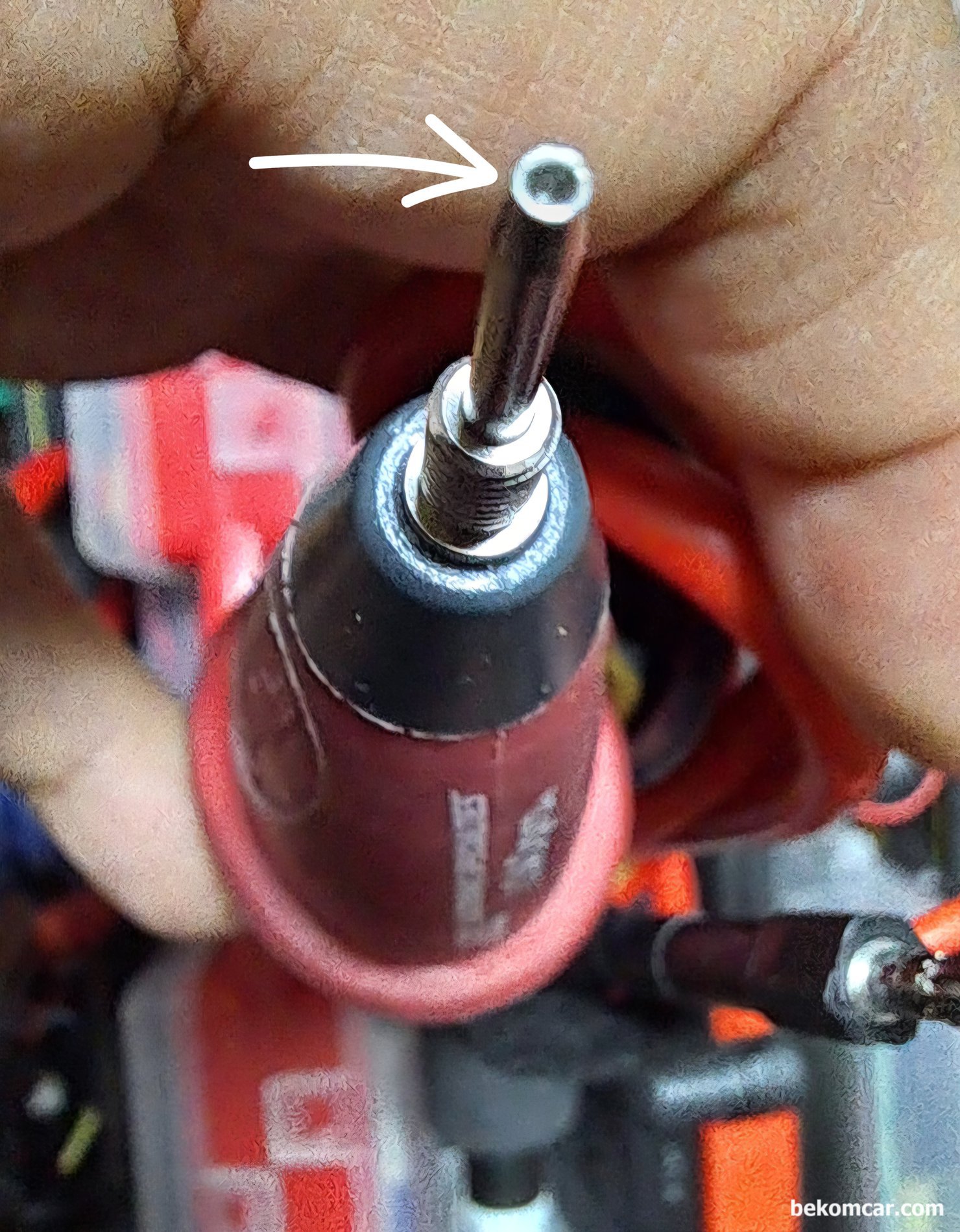 차량 전기회로 고장 분석 진단 필수측정 프로브, LOADpro 프로브, ECM 핀 등 각종 코넥터 숫놈 터미널 측정시 동그란 팁 구조는 미끄러지지 않게 접촉을 안정적으로 좋게 해 준다.|bekomcar.com