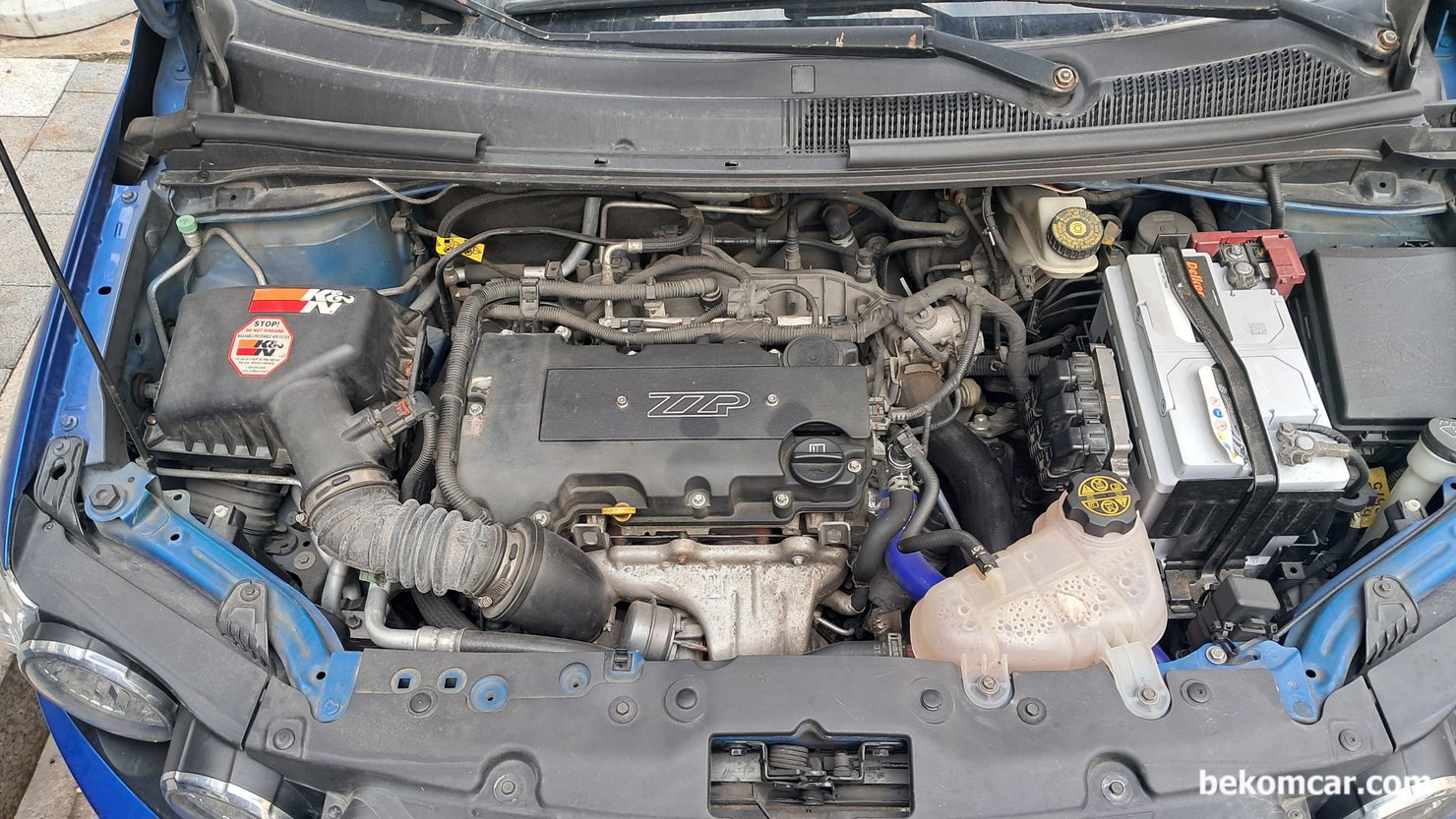 한국지엠 아베오 1.4 Ecotec 수동기어 엔진룸, 한국지엠 아베오 1.4 (1,362cc) Ecotec 수동기어 엔진룸 이다.|bekomcar.com