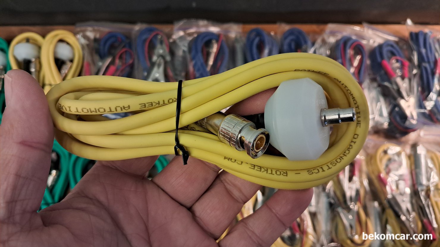 크랭크케이스 블로우바이가스, 피스톤링 손상 상태 진단 파형기록, 피에조 기술을 이용한 펄스센서, ROTKEE에서 개발하여 베콤카에서 국내 대리점으로 수입공급 하고 있다. 정비사의 필수 품 이라고 생각된다. 실화진단, 인젝터 동작상태 등 많은 진단을 하는데 큰 도움이 되는 펄스센서 이다.|bekomcar.com