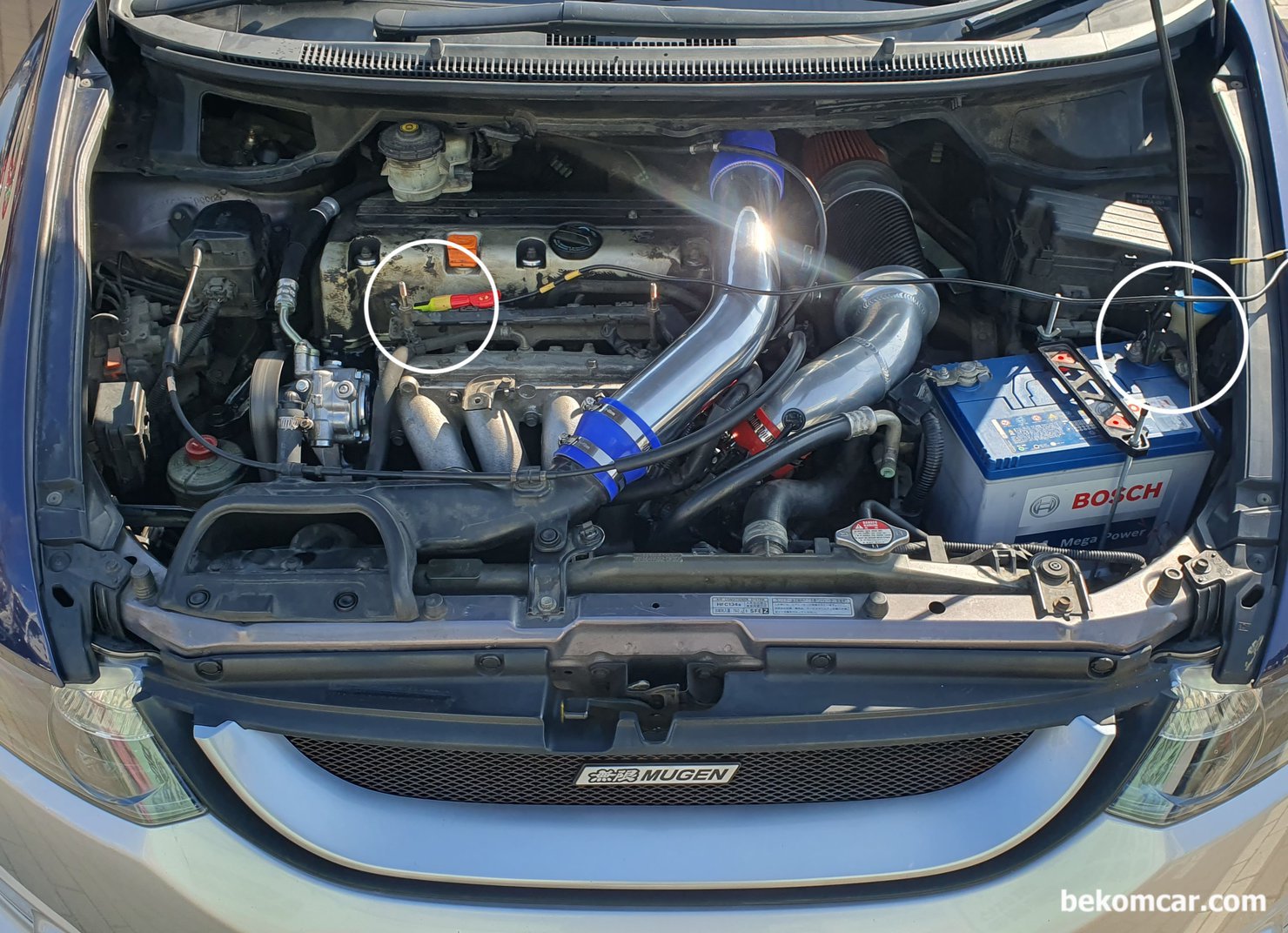 일본내수용 2004년 혼다 오딧세이 2.4L 엔진진단 & 배기펄스 분석 기록, 일본내수용 2004년 혼다 오딧세이 2..4L 엔진진단, 배기펄스 분석 기록이다. 엔진룸만 보면 어코드 나 CRV 그리고 엘리먼트 등 전형적인 혼다 4기통 차량이다. 흡기쪽을 변경한 상태이다. 다행이 순정 흡기 에어덕이랑 에어필터등이 있어 교환하기를 권장했다. 실린더 싱크채널은 1번 인젝터에 하였다. 점화순서는 1 3 4 2 번이다.|ベコムカー (bekomcar)