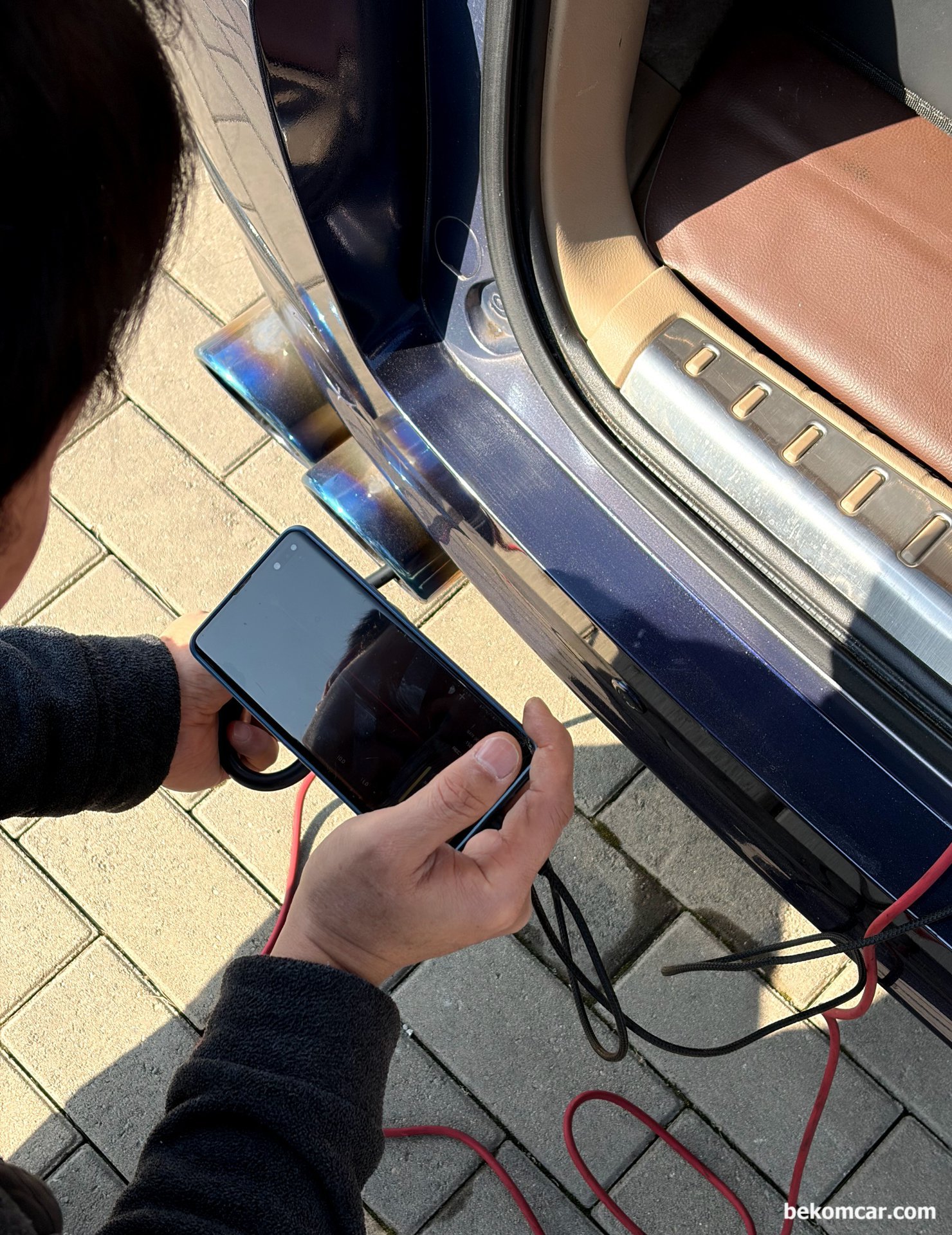 수퍼카 & 모닝 포함 모든 내연기관엔진 파형분석 실화진단 방법, 혼다 오딧세이 사례, 실화 부조 파형분석 차량은 혼다 오딧세이로 특이하게 K24 4기통 엔진이 탑재된 일본내수용 JDM이다. 트리커채널 (싱크채널)은 인젝터 #1번에 하고 머플러에서 배기펄스 파형을 수집하여 분석했다. 세팅후에 머플러에서 파형을 수집하는 과정이다.|ベコムカー (bekomcar)