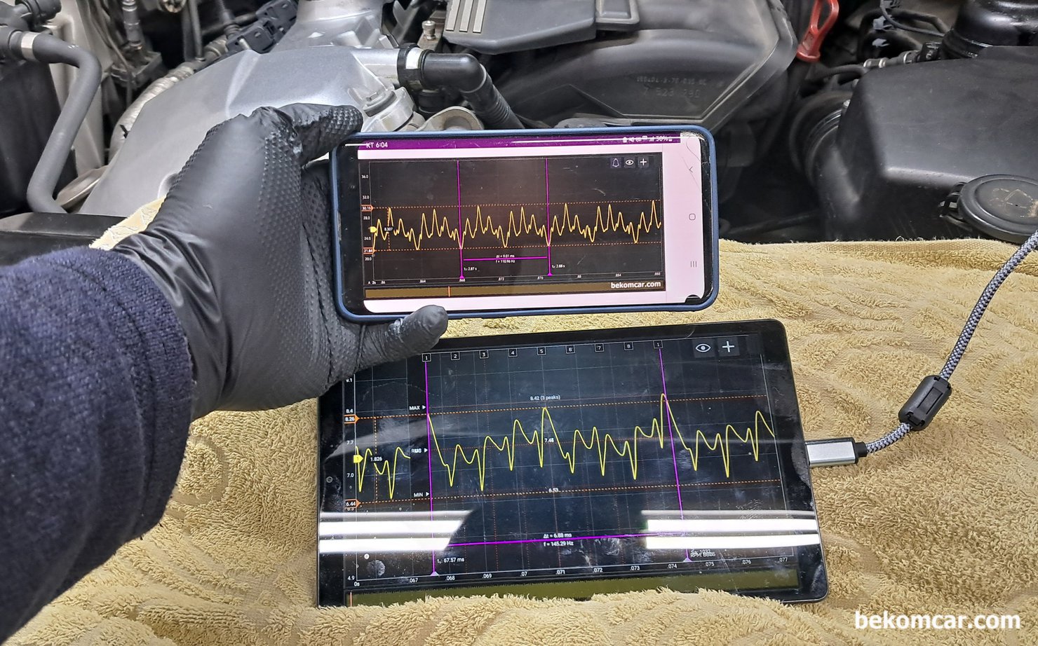 연료펌프 상태진단 파형, 정상과 성능저하가 있는경우 파형비교, 혼다 시빅 의 연료펌프 모터 파형과 BMW E60 의 연료펌프 파형 비교이다. 혼다 시빅의 연료펌프 파형과 매우 비슷하다. 아직 '0' A 등으로 떨어지는 세그먼트는 없지만 이런경우 간헐적인 출력저하나 연비희박 쪽 원인이 되기도 한다. 하지막 당장 교환해야 하는 상태는 아니지만 8개 세그먼트중 일부에 이물질이 있는 상태이다.|贝科姆汽车 (bekomcar)